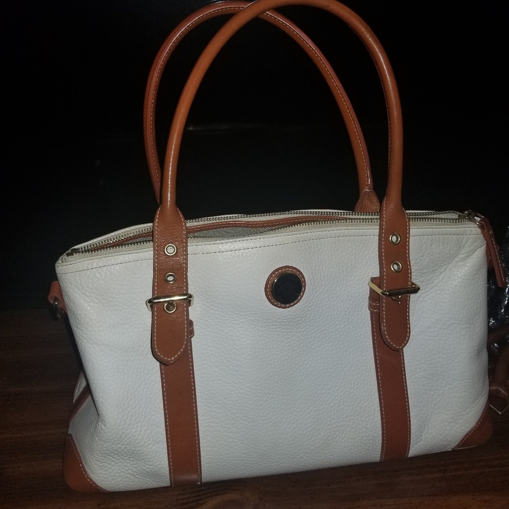 Dooney & Bourke - Picture 1 of 8